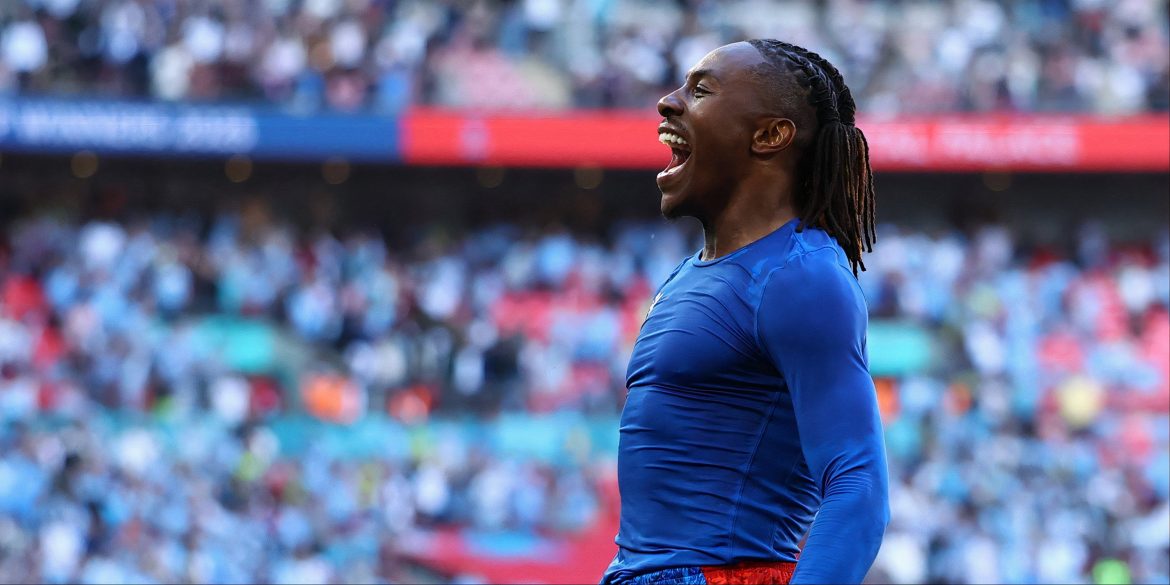 Agent reveals Tottenham have bid for £67m forward amid Eberechi Eze talks